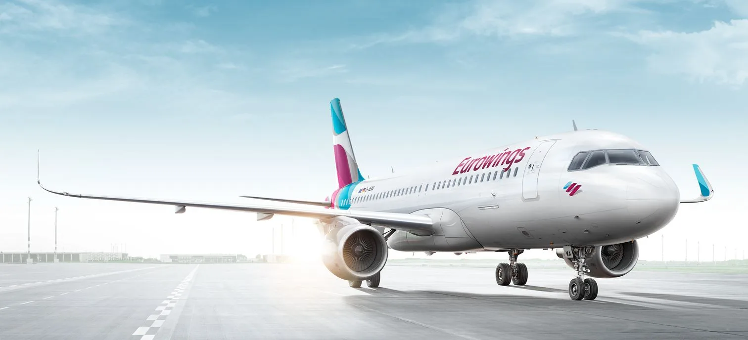 Frontansicht Eurowings Flugzeug
